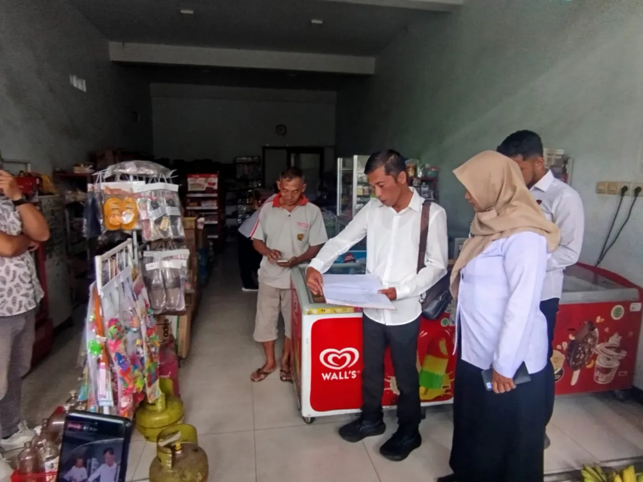 Baca juga : Polres Blitar Kota, Disperindag dan Hiswana Migas Sidak ke Sejumlah Pangkalan LPG Bersubsidi
