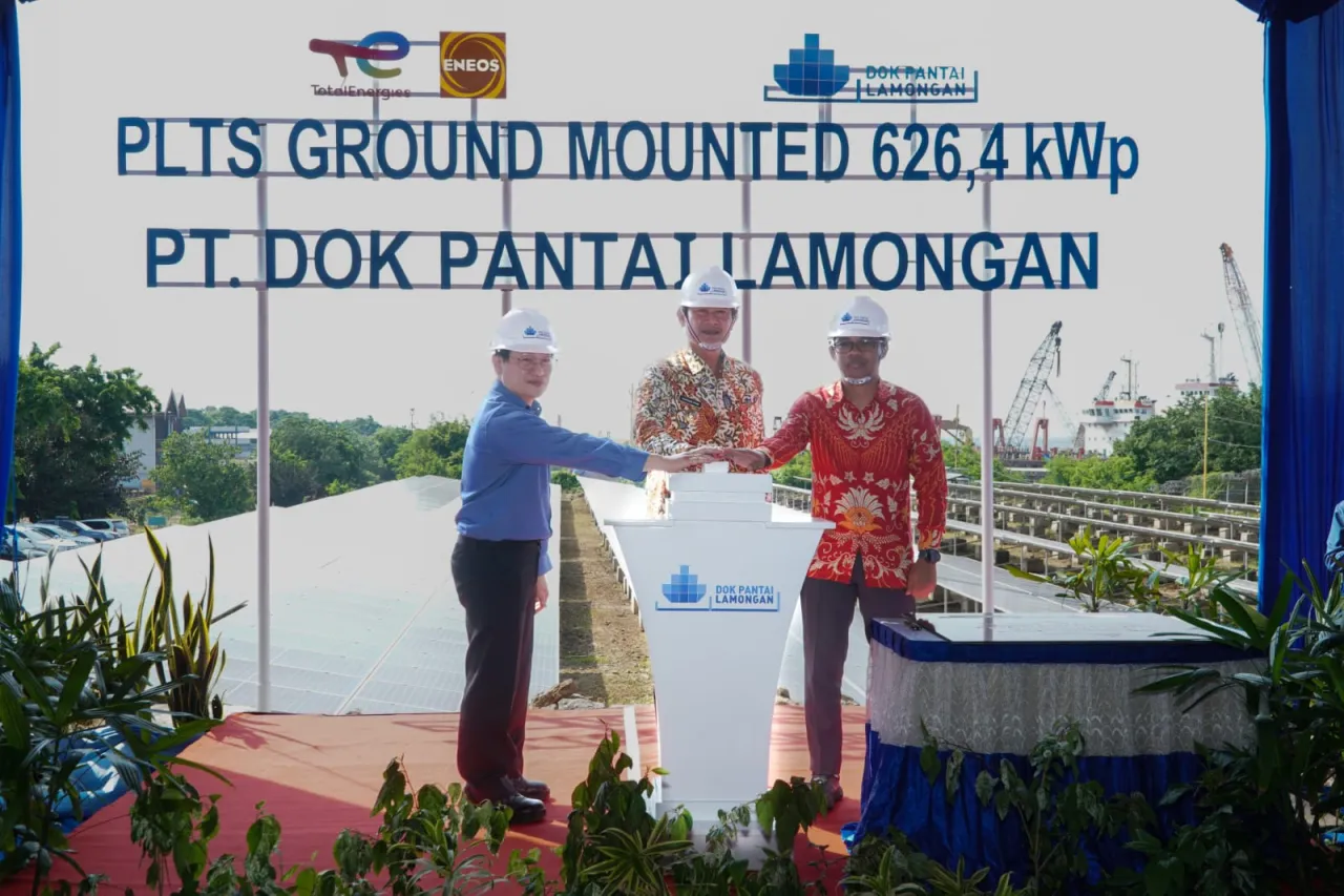 Perusahaan di Lamongan Mulai Gunakan Energi PLTS