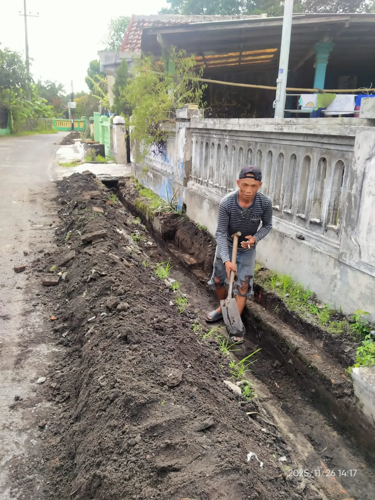 Atasi Genangan Air di Permukiman Warga, Pemdes Banjarwungu Rehabilitas Drainase