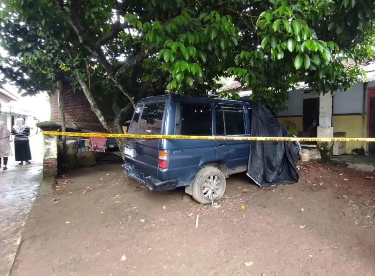 Diduga Kehabisan Oksigen, Pria Lansia Ditemukan Meninggal Dunia dalam Mobil