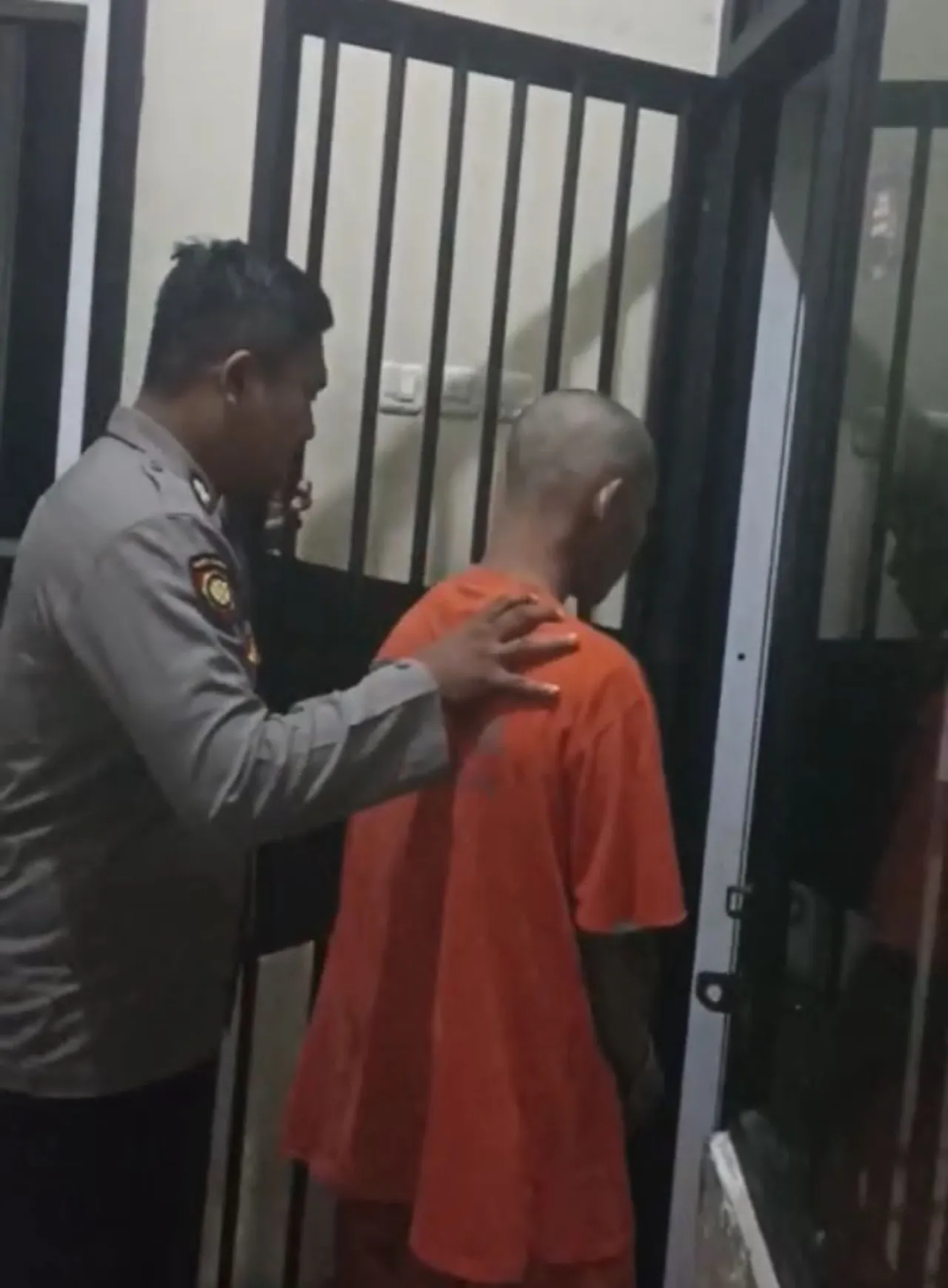 Baca juga : Pelaku Dugaan Asusila Anak di Panceng Dibekuk Polres Gresik