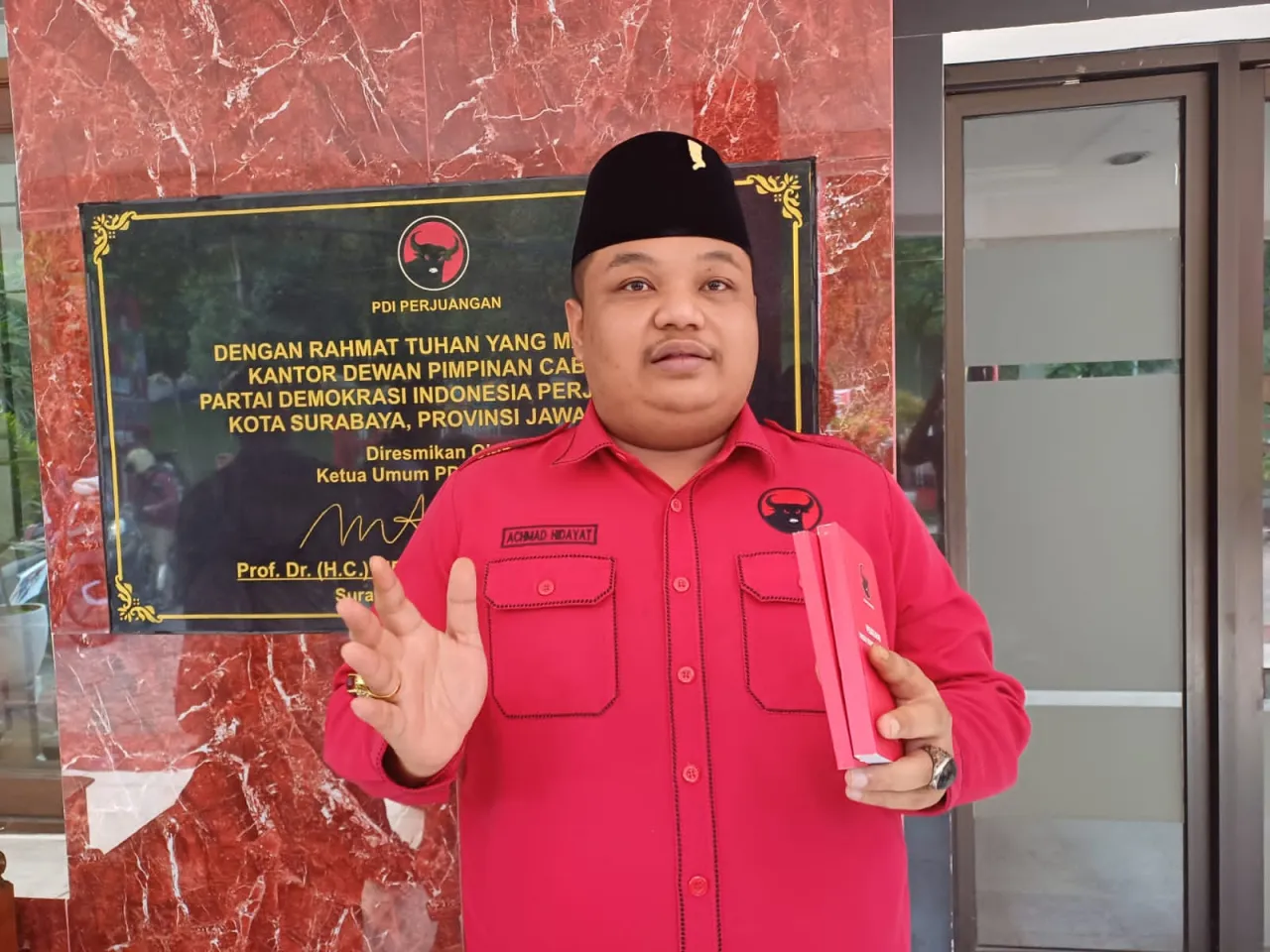 Baca juga : Armuji Jadi Ketua DPC PDIP Surabaya, Kader Dorong Semangat “Jayalengkara” untuk Rakyat
