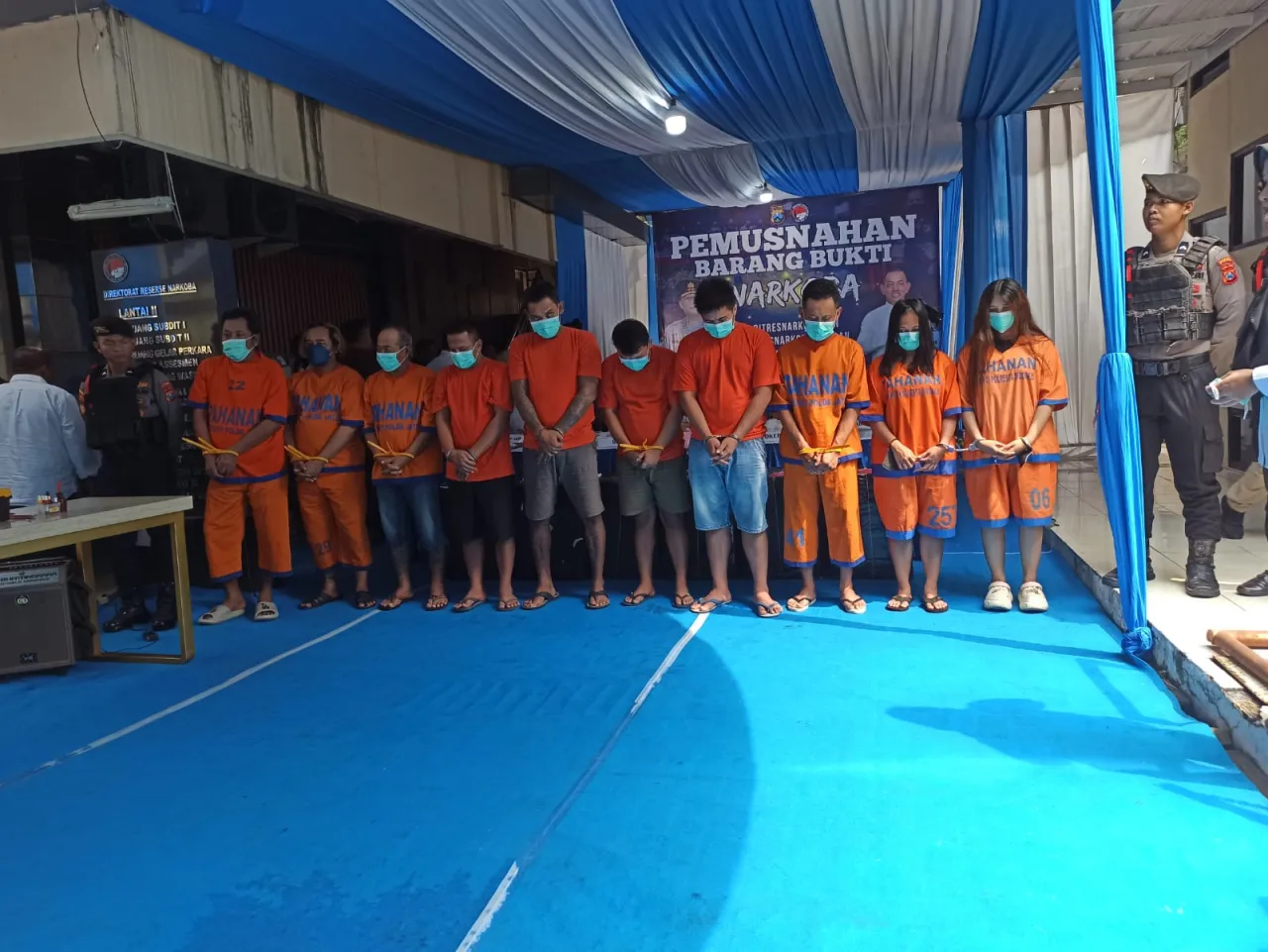 Perangi Narkoba, Polda Jatim Musnahkan Barang Bukti dan Amankan 40 Tersangka Sepanjang 2025