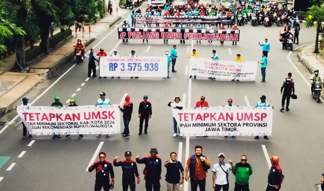 Baca juga : Hingga 30 Desember Buruh, Aksi besar-besaran di Seluruh Kantor Gubernur