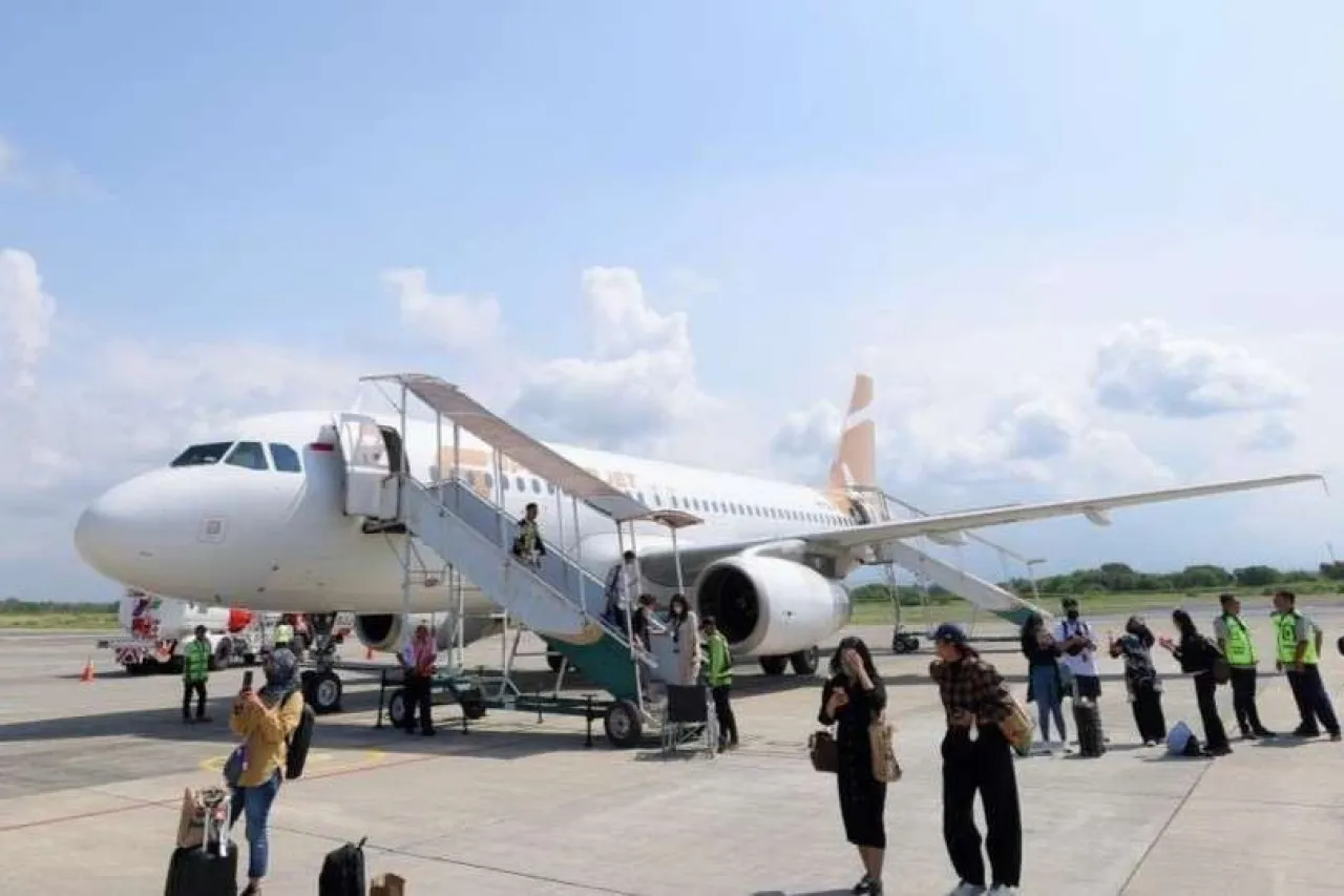 Baca juga : Jelang Libur Nataru 2025/2026, Bandara Banyuwangi Tingkatkan Sistem Keselamatan
