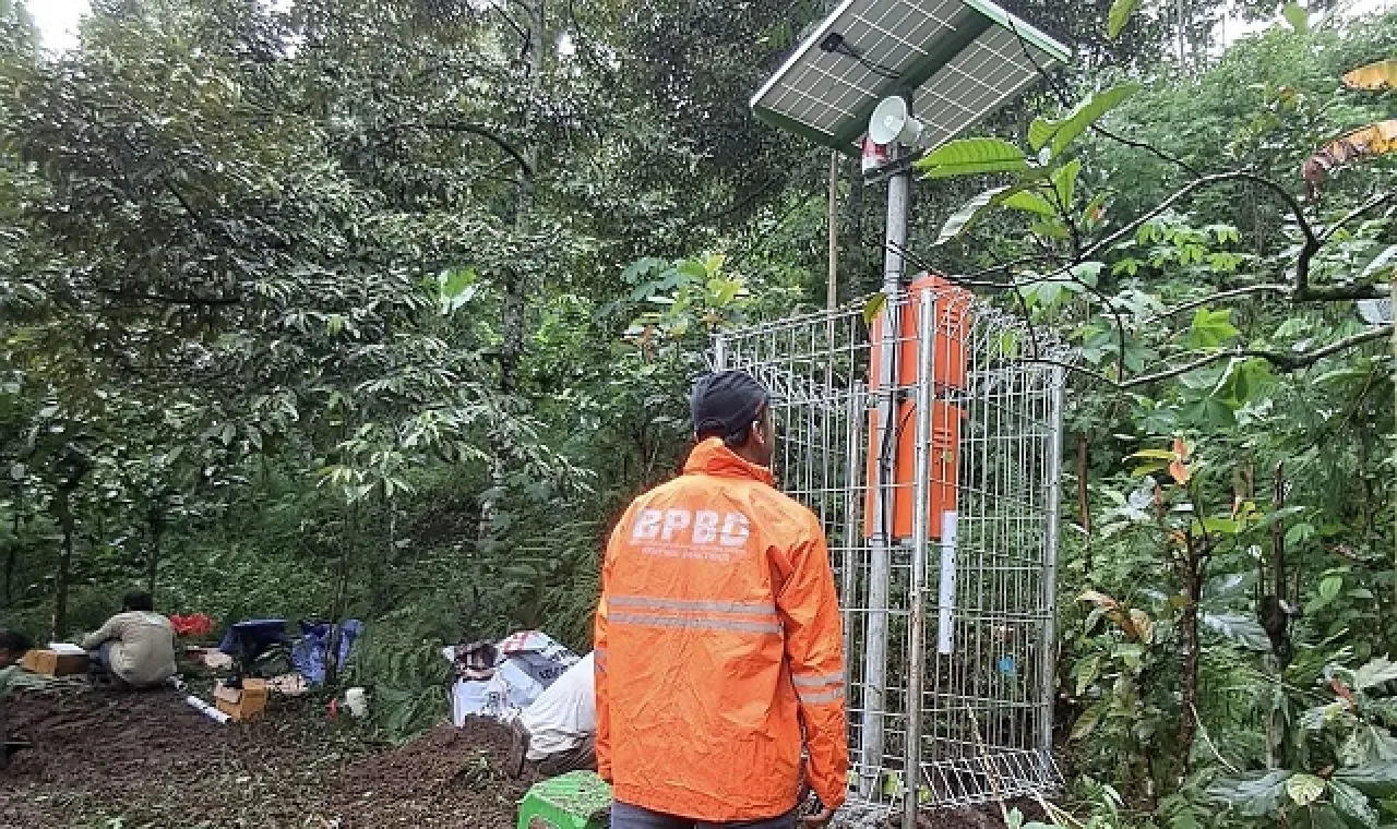 Rawan Bencana Longsor, BPBD Jatim Pasang Sistem Peringatan Dini di Wonosalam Jombang