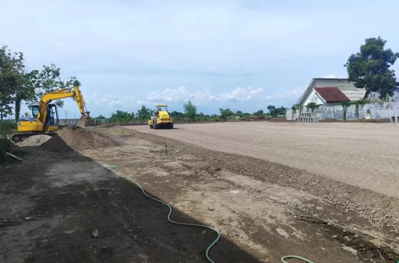Fokus Pemasangan Paving dan Drainase, Dishub Kebut Proyek Terminal Barang Jombang