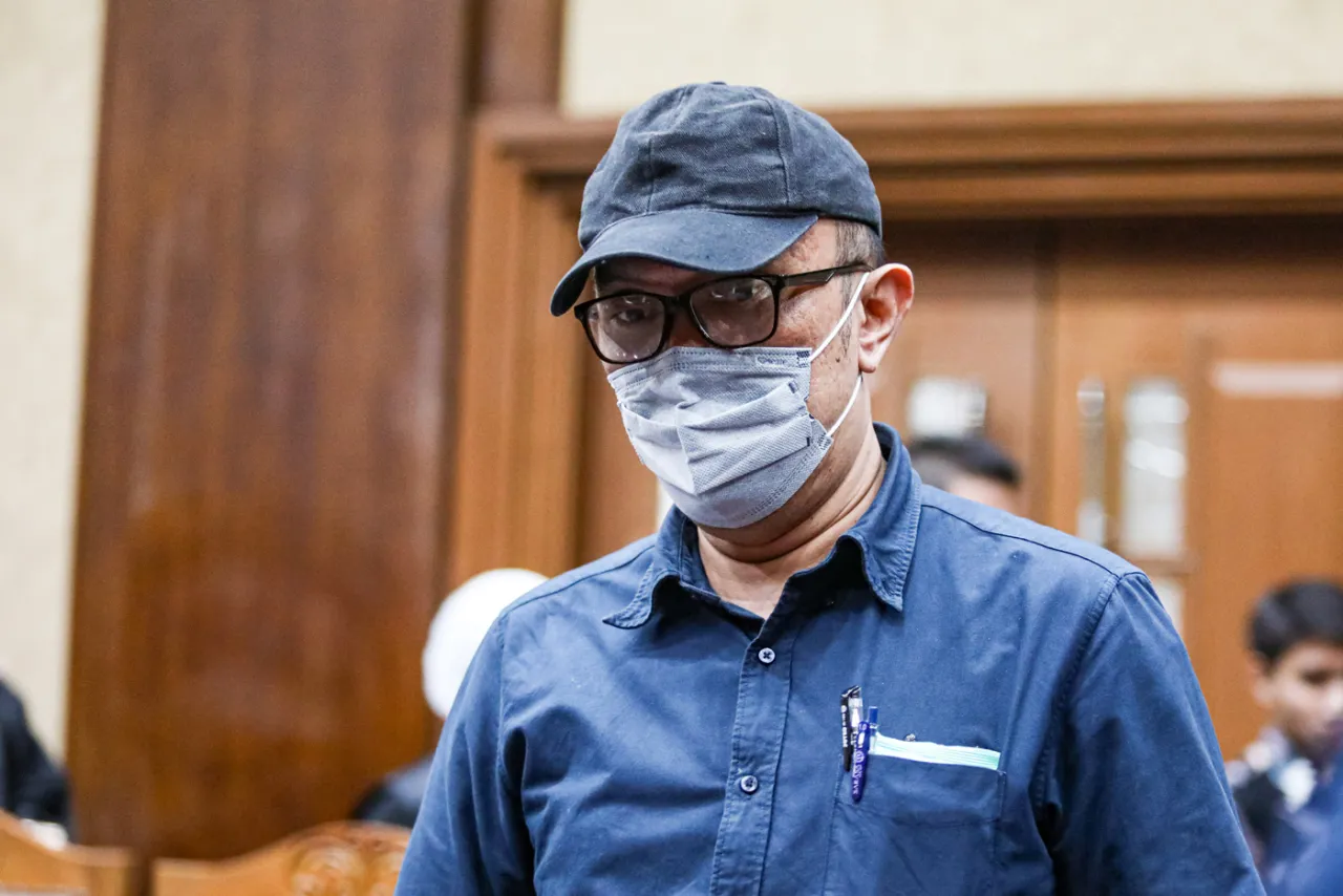 Baca juga : Eks Hakim PN Surabaya Heru Hanindyo Mungkir Terima Suap, Dihukum 3 Tahun Lebih Berat