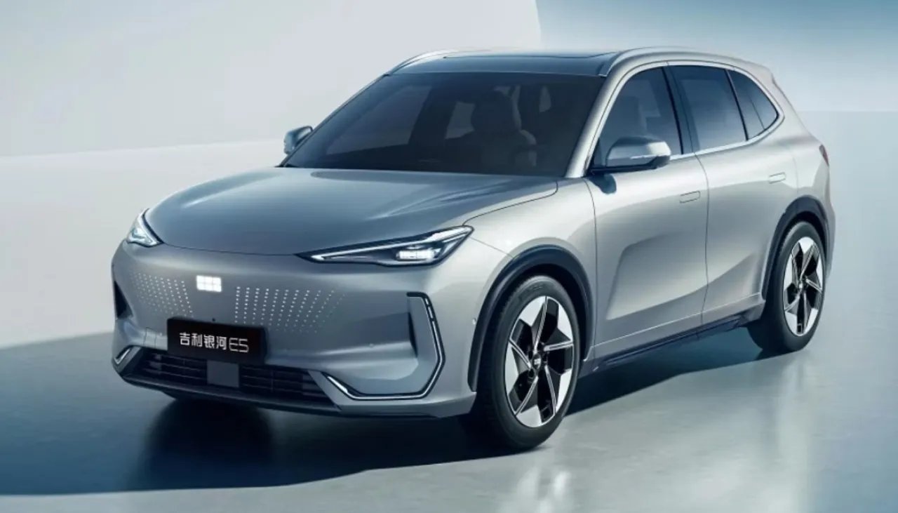 Bergerak Layaknya Kepiting, Geely EX5 Pamer Teknologi Kemudi 90 Derajat