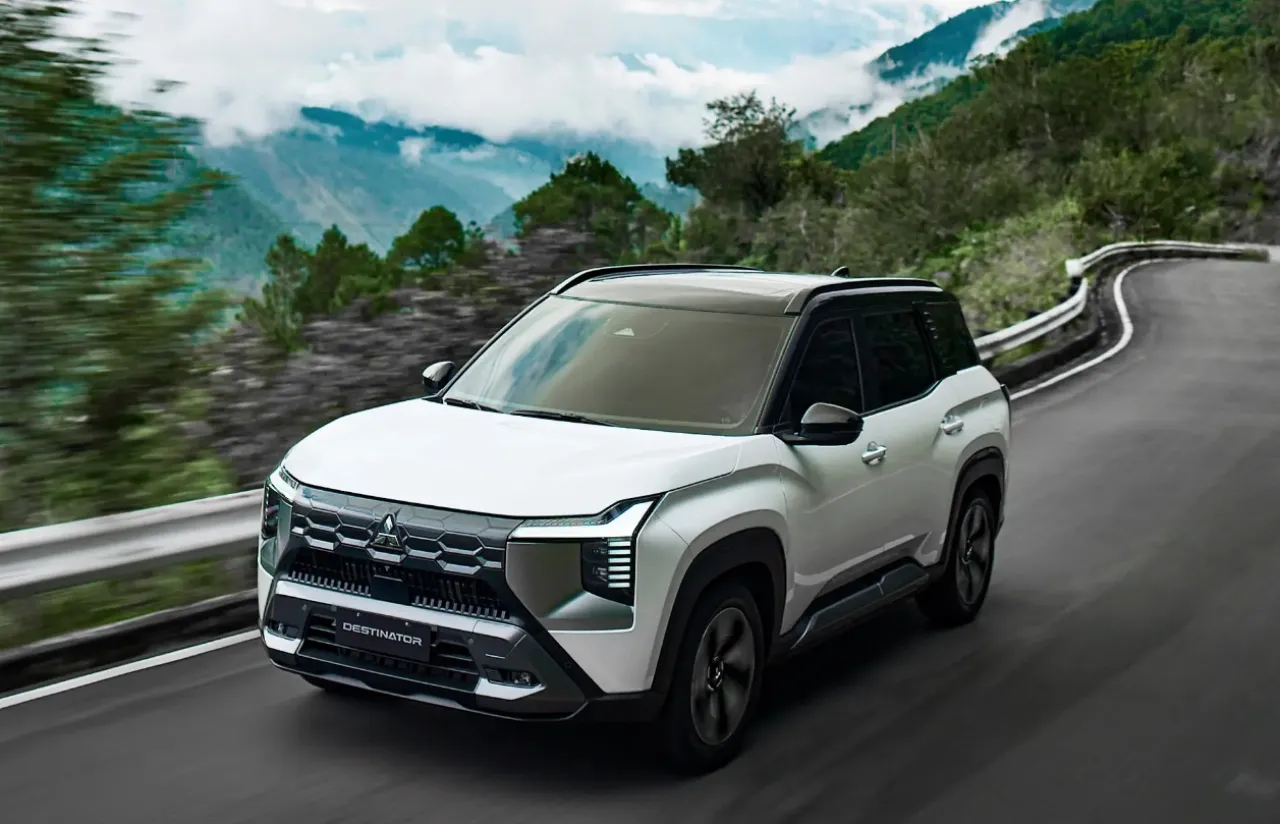 Kendaraan Masa Kini, Mitsubishi Destinator Menangkan Dua Gelar Forwot Car of The Year 2025