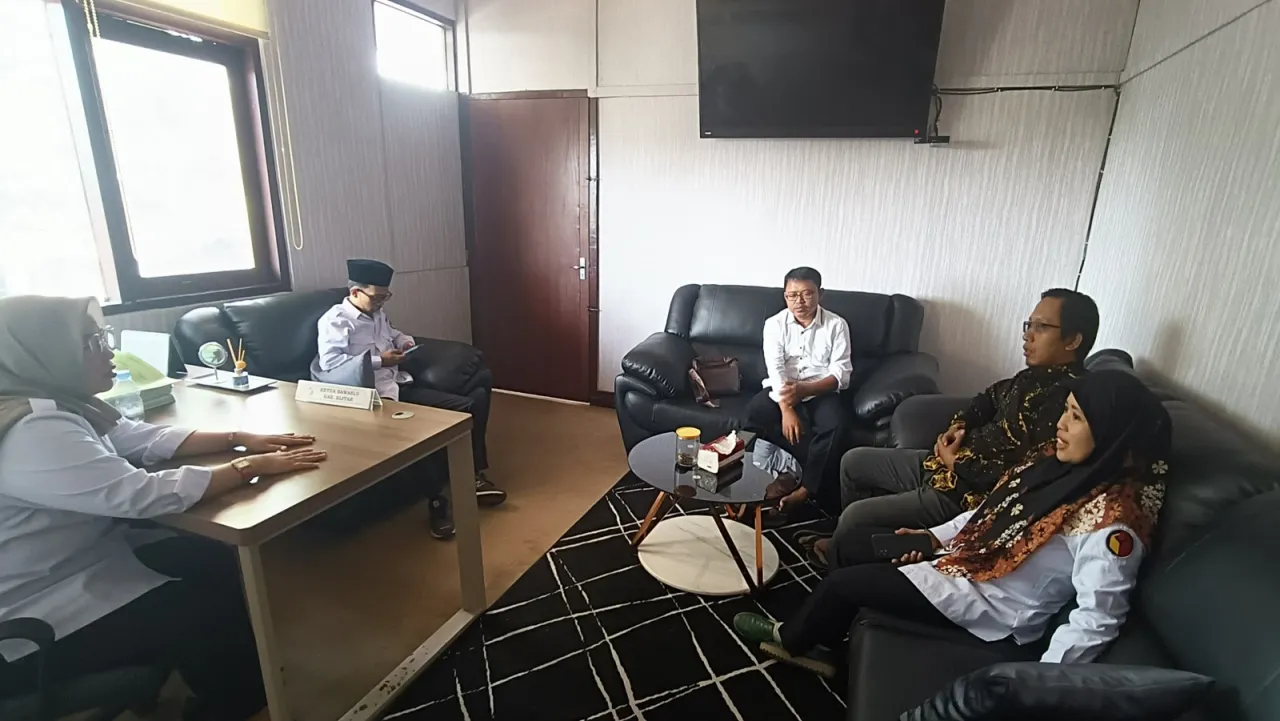 Baca juga : KPU Kabupaten Blitar Dapat Teguran dari Bawaslu Blitar