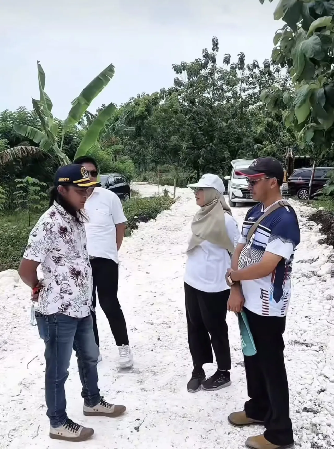 Duh.... Jelang Tutup Tahun, Pengerjaan Jalan TPST Dadapan Baru Berprogres 10 Persen