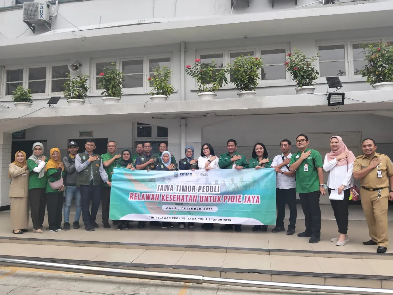 Baca juga : RSUD Dr Soetomo Kirim Tim Relawan Kesehatan Bantu Korban Banjir Pidie Jaya