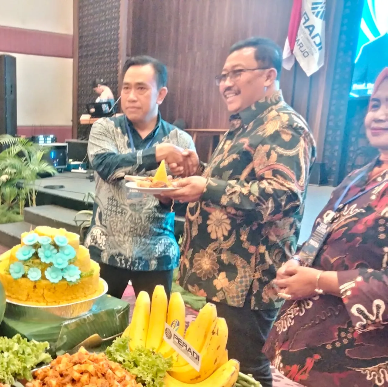 Baca juga : Berpijar Terang Perkuat Kepimpinan PERADI Jatim Gelar HUT Ke 21 Tahun