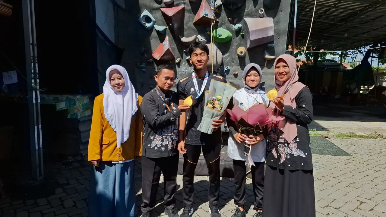 Baca juga : Peraih Emas SEA Games 2025, Atlet Panjat Tebing Asal Gresik Kunjungi Tempat Latihan
