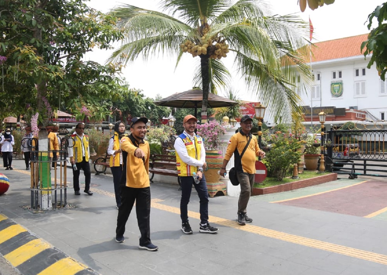 Ilustrasi. Tim Pembinaan Teknis Jalan Daerah dan Tata Laksana Dirjen Bina Marga Kementerian PUPR melakukan penilaian di Jalan Jawa dan Jalan Pahlawan, Kota Madiun, Jawa Timur. SP/ MDN