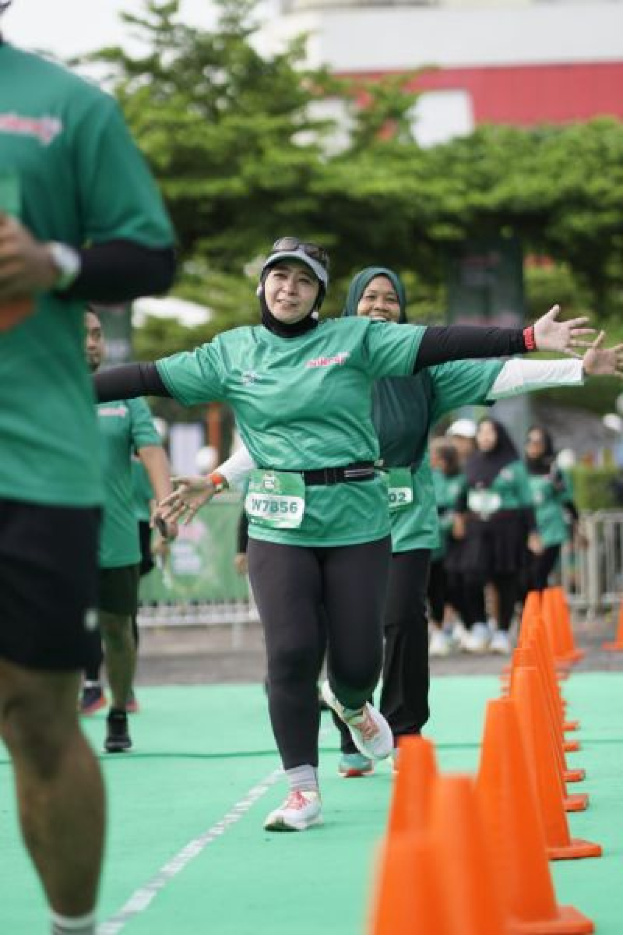 5.000 peserta yang diperkirakan berkumpul di Parkir Timur Plaza Surabaya, untuk jalan kaki bareng. 