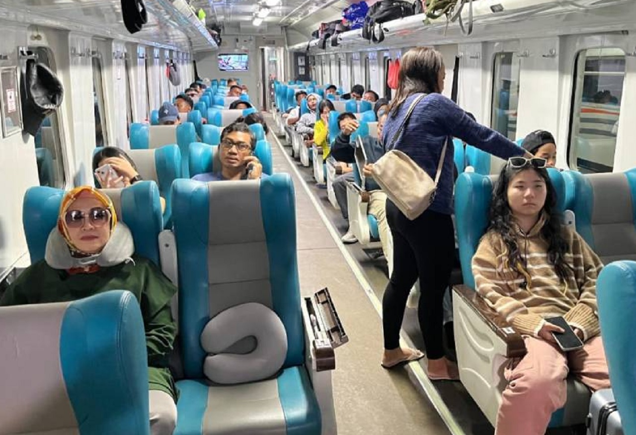 Ilustrasi. Penumpang KAI DAOP 9 Jember. SP/ JBR