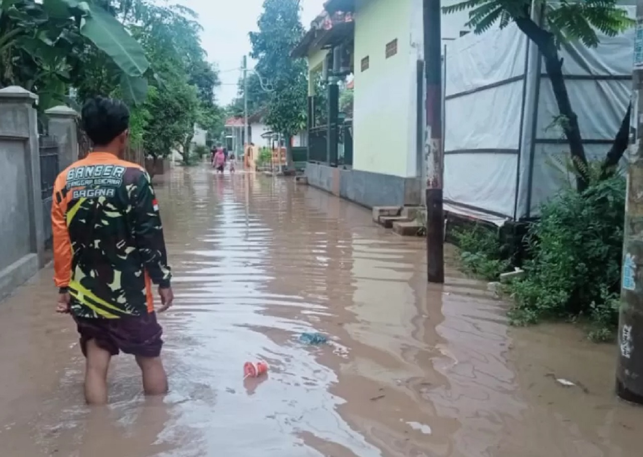 Kondisi luapan Sungai welang yang merendam permukiman warga di Kota dan Kabupaten Pasuruan. SP/ PSR