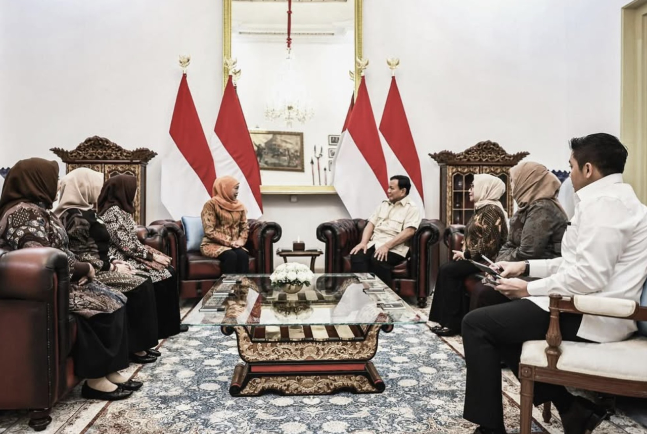 Momen Presiden Prabowo Subianto, saat menerima Ketua Umum PP Muslimat NU, Khofifah Indar Parawansa, di Istana Merdeka Jakarta, pekan lalu.
