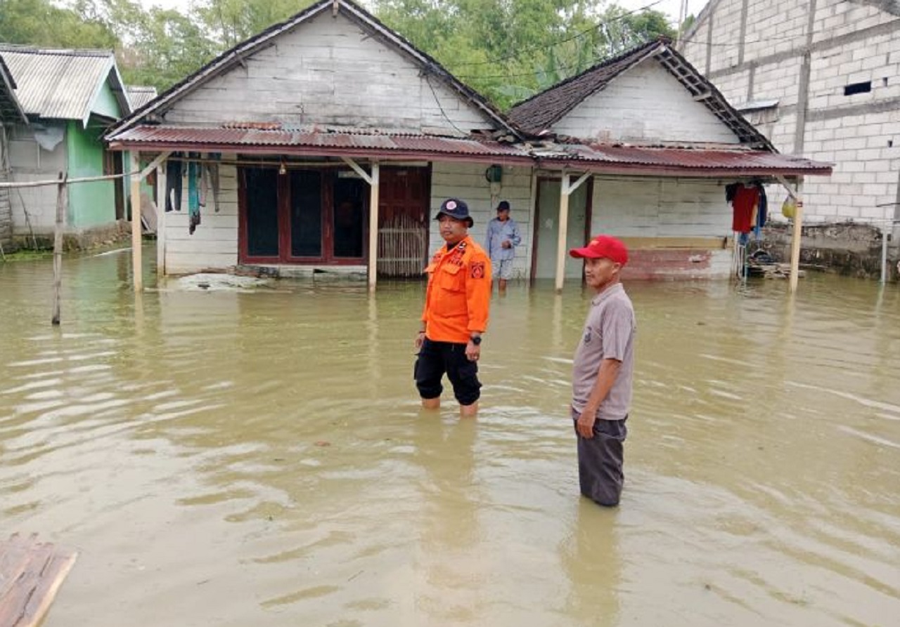 Situasi banjir yang rendam ratusan rumah di Bojonegoro, Jawa Timur. SP/ BJN