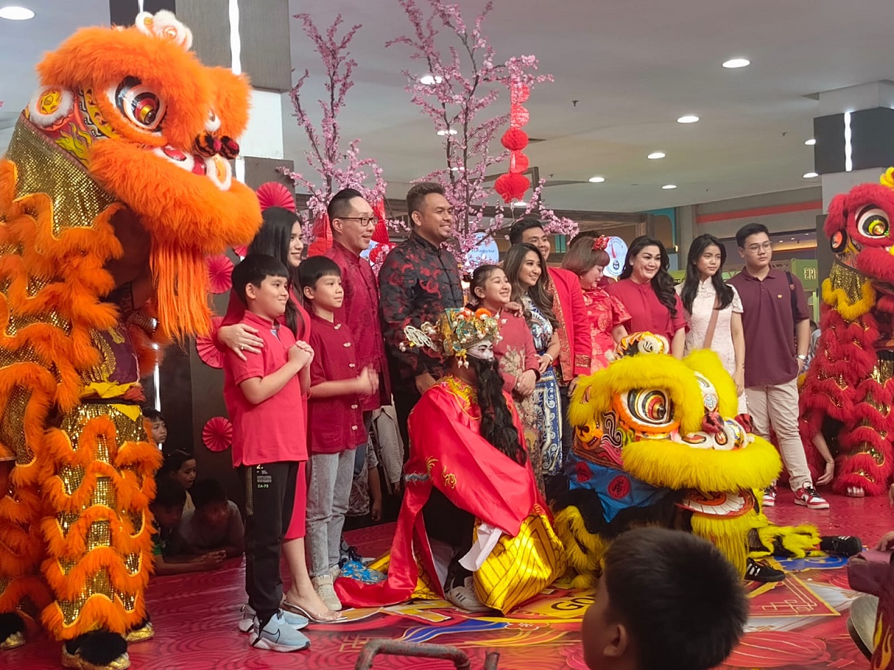 Lippo Plaza Sidoarjo menggelar puncak perayaan Tahun Baru Imlek 2025. SP/ Sugeng