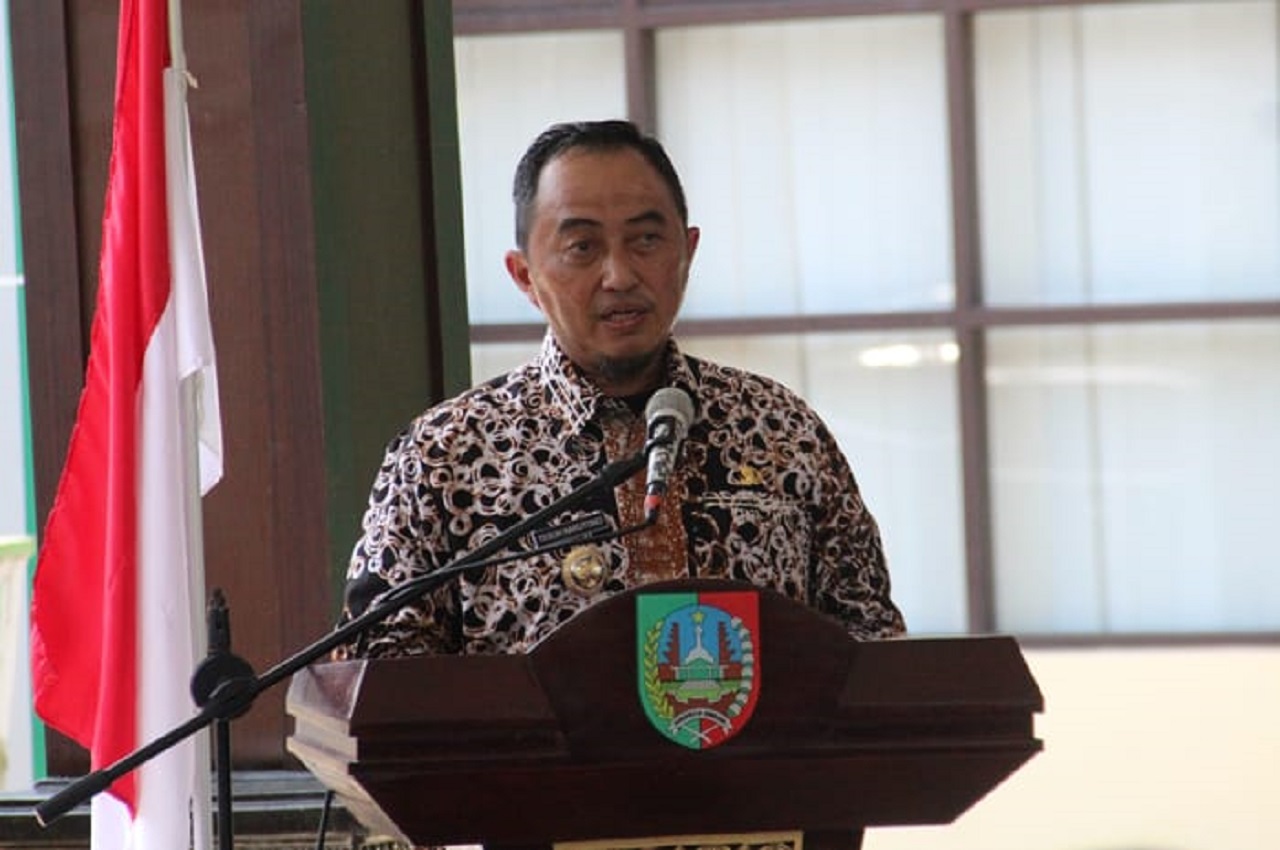 Pj Bupati Jombang memberi penjelasan terkait progres Makan Bergizi Gratis. SP/ SAREP