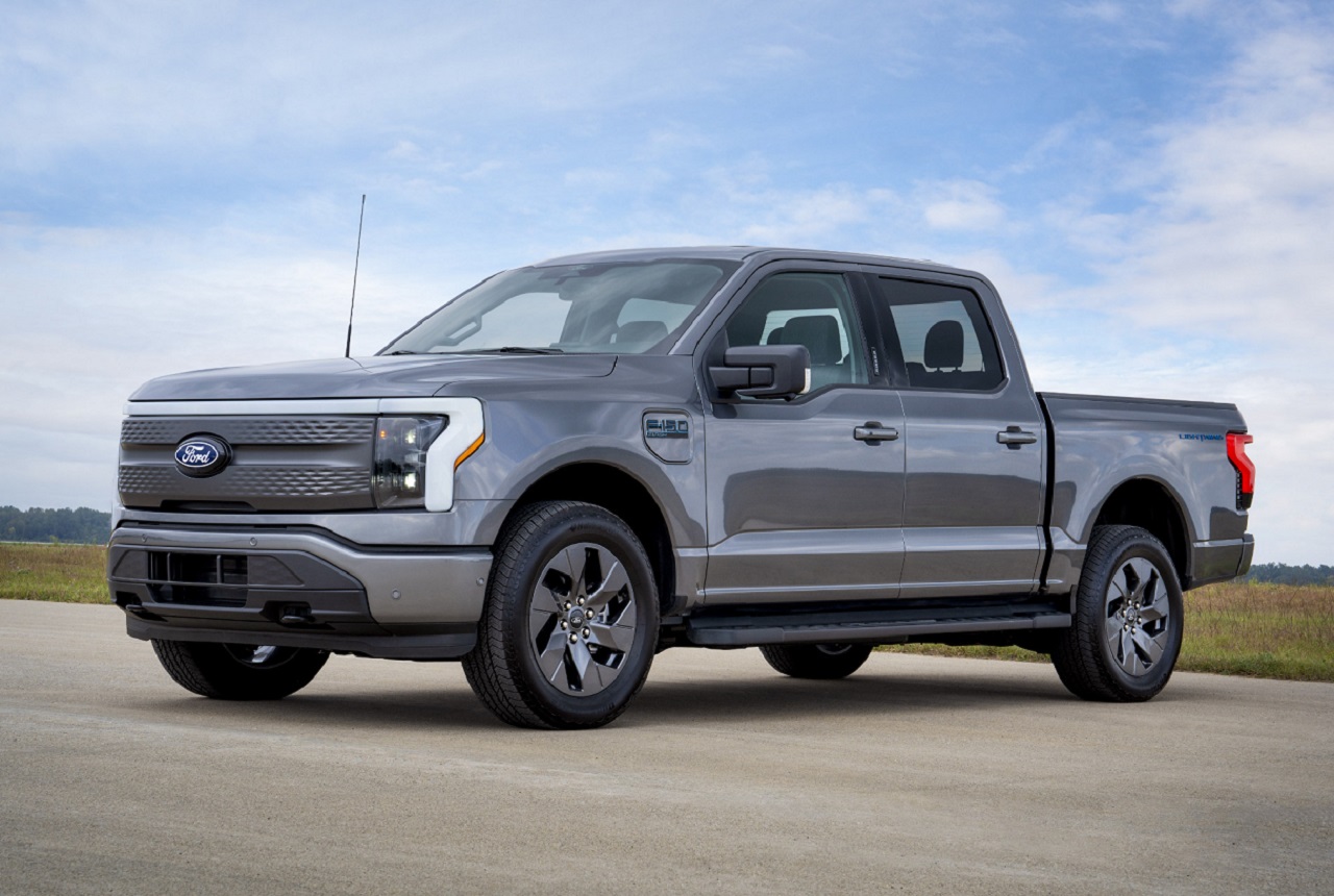 Pikap Ford F-150 XLT. SP/ JKT