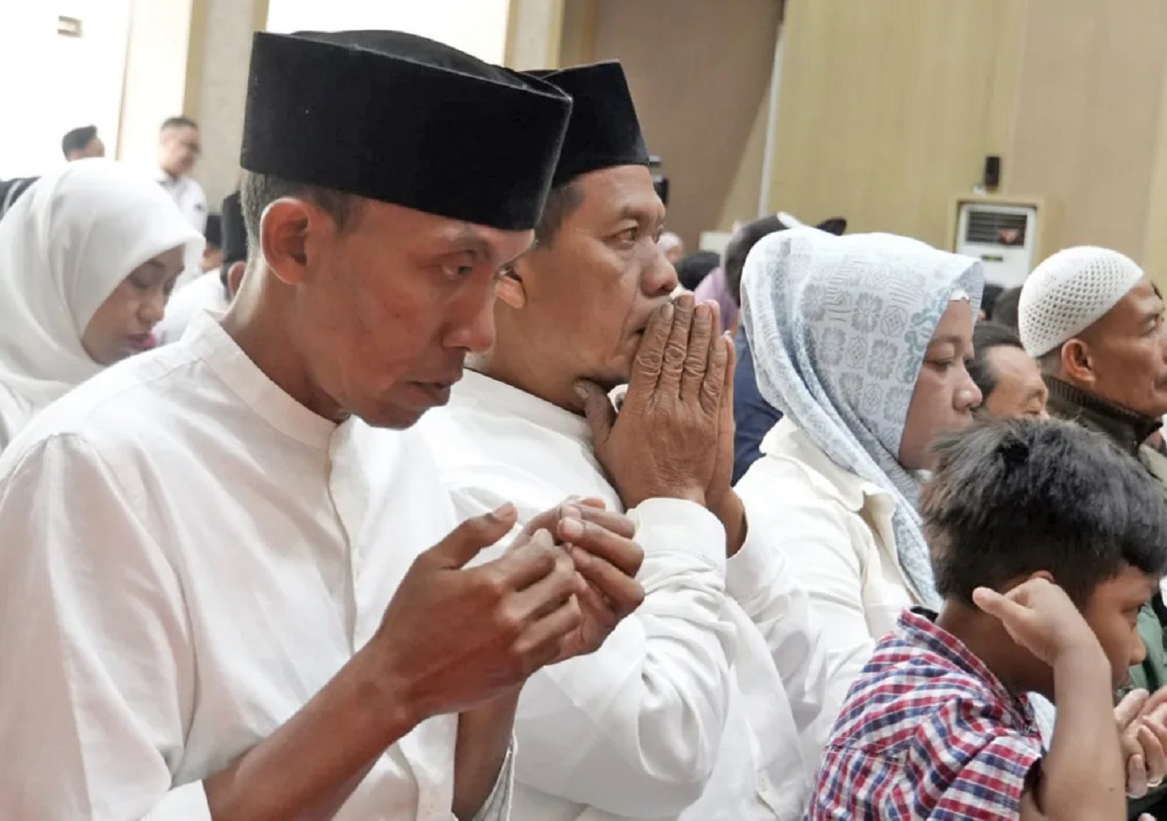 Puluhan pasangan ikuti sidang isbat nikah terpadu bertajuk 'Kota Batu Mantu' di Graha Pancasila, Balai Kota Among Tani, Batu. SP/ BTU