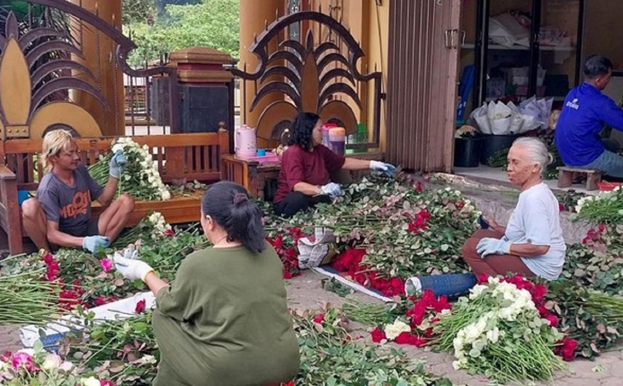 Salah satu petani bunga potong di Desa Gunungsari, Kecamatan Bumiaji, Kota Batu. SP/ BTU