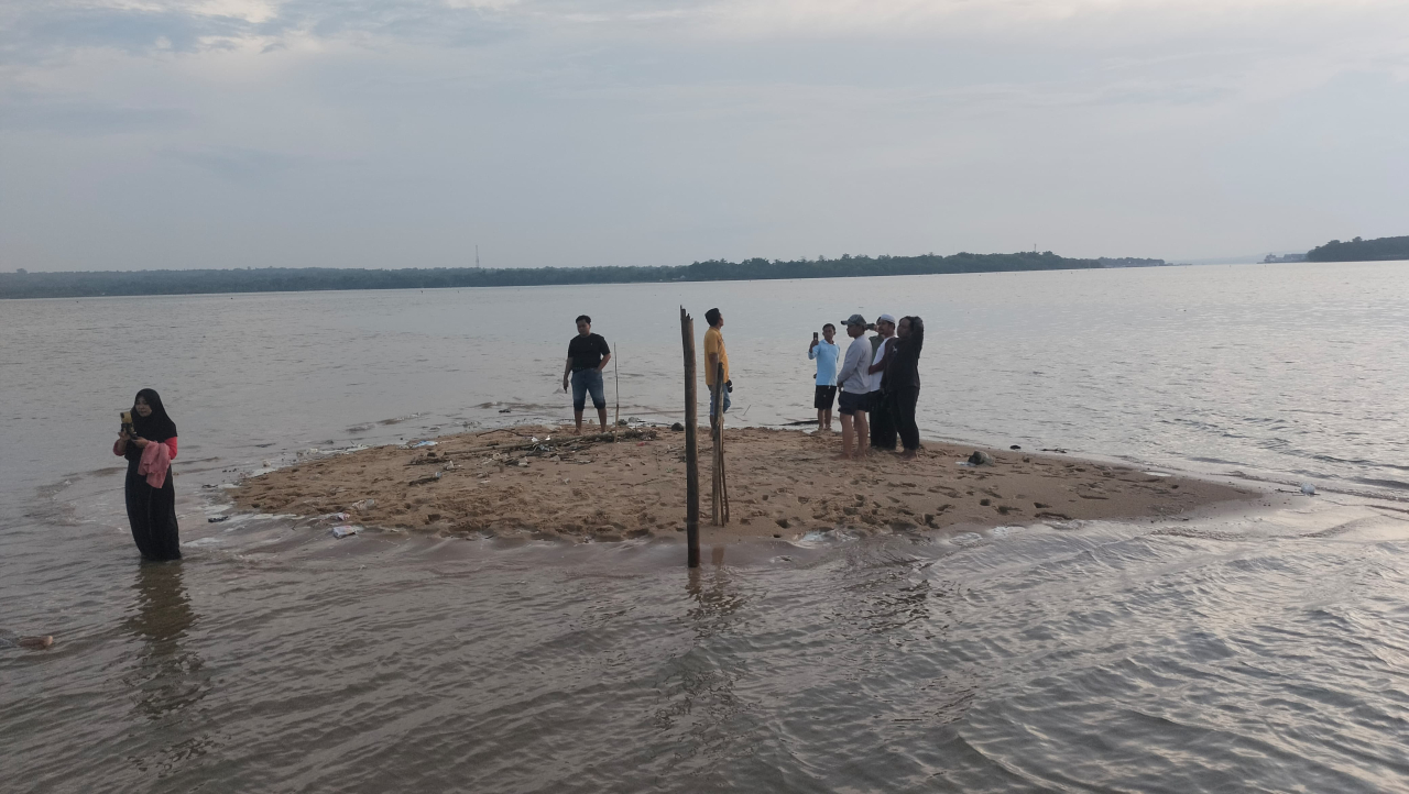 Lokasi laut ber-SHM di Desa Tapakerbuy, Desa Gersik Putih, Kecamatan Gapura, Kabupaten Sumenep