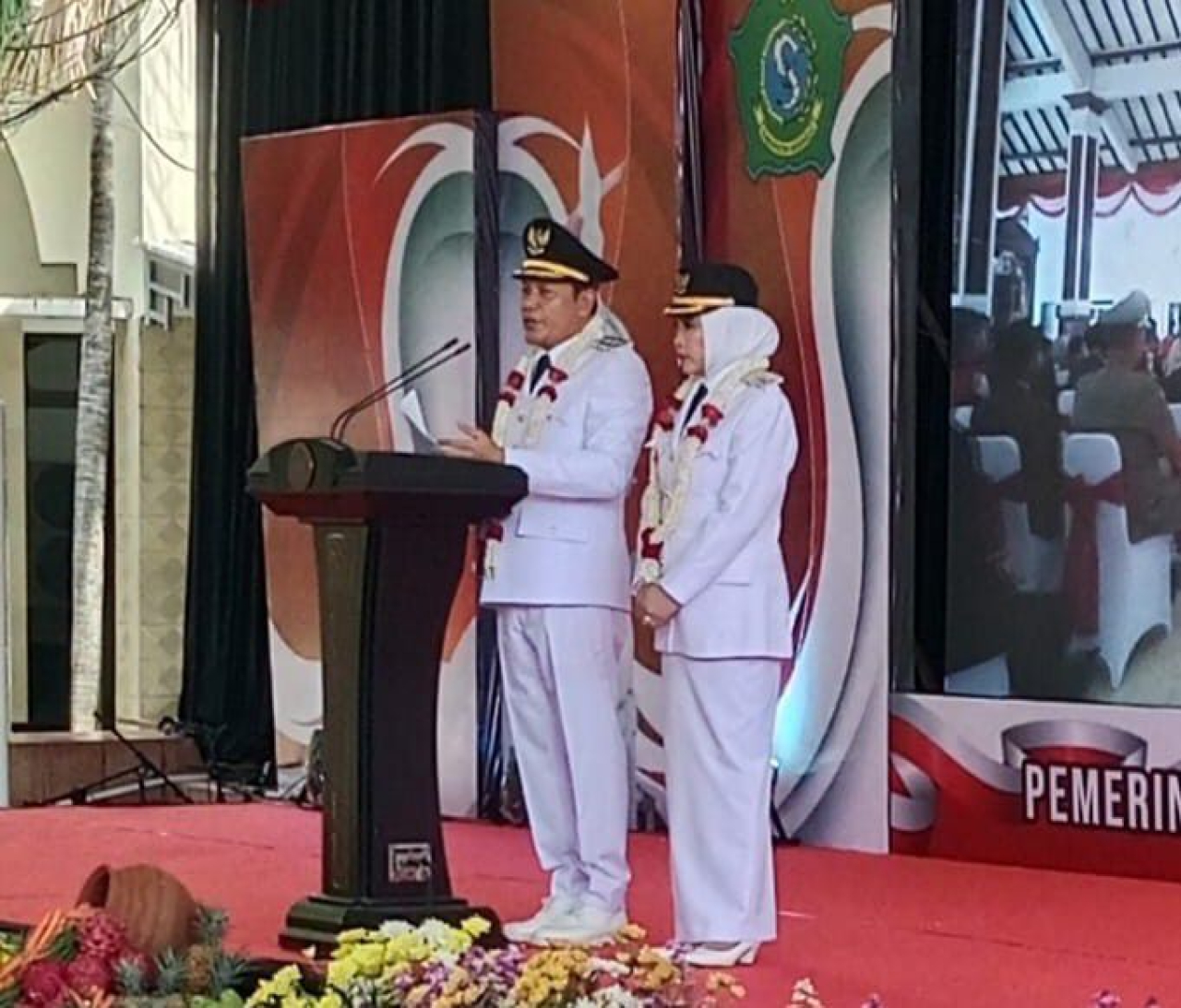Subandi-Mimik Resmi dilantik Presiden RI dan gelar acara Syukuran di Pendopo Delta Wibawa Sidoarjo. SP/Hikmah