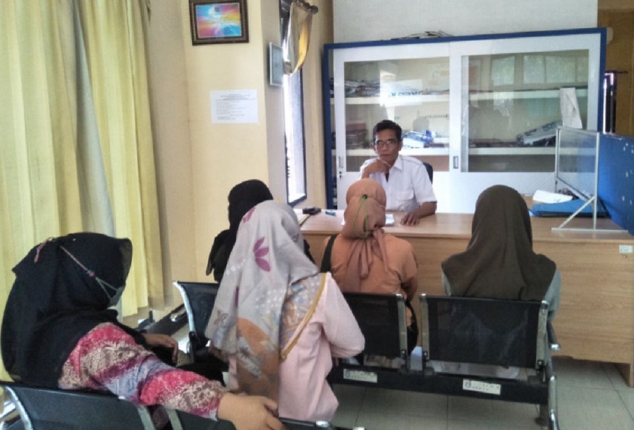 Ilustrasi. Posko pengaduan THR Idul Fitri di Kabupaten Ponorogo, Jawa Timur. SP/ PNG