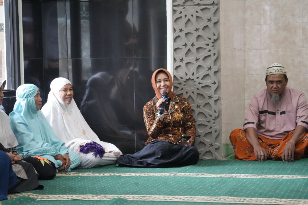 Walikota Ning Ita saat menghadiri acara safari ramadhan