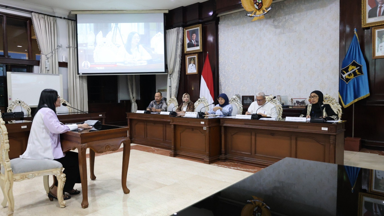 Proses pemaparan proposal visi-misi inovasi lelang jabatan bagi Aparatur Sipil Negara (ASN) di ruang sidang wali kota.