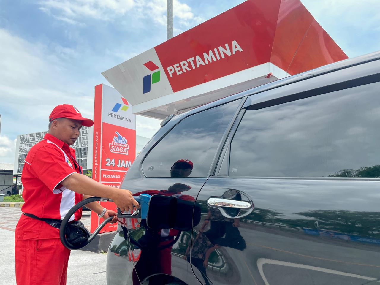 Ilustrasi. PT Pertamina Patra Niaga, Subholding Commercial & Trading PT Pertamina (Persero), resmi menurunkan harga Bahan Bakar Minyak (BBM) Non-Subsidi Pertamax Series dan Dex Series. SP/ NI