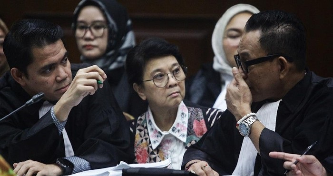 Advokat Lisa Rahmat saat di persidangan, kasus suap vonis bebas Ronald Tannur.