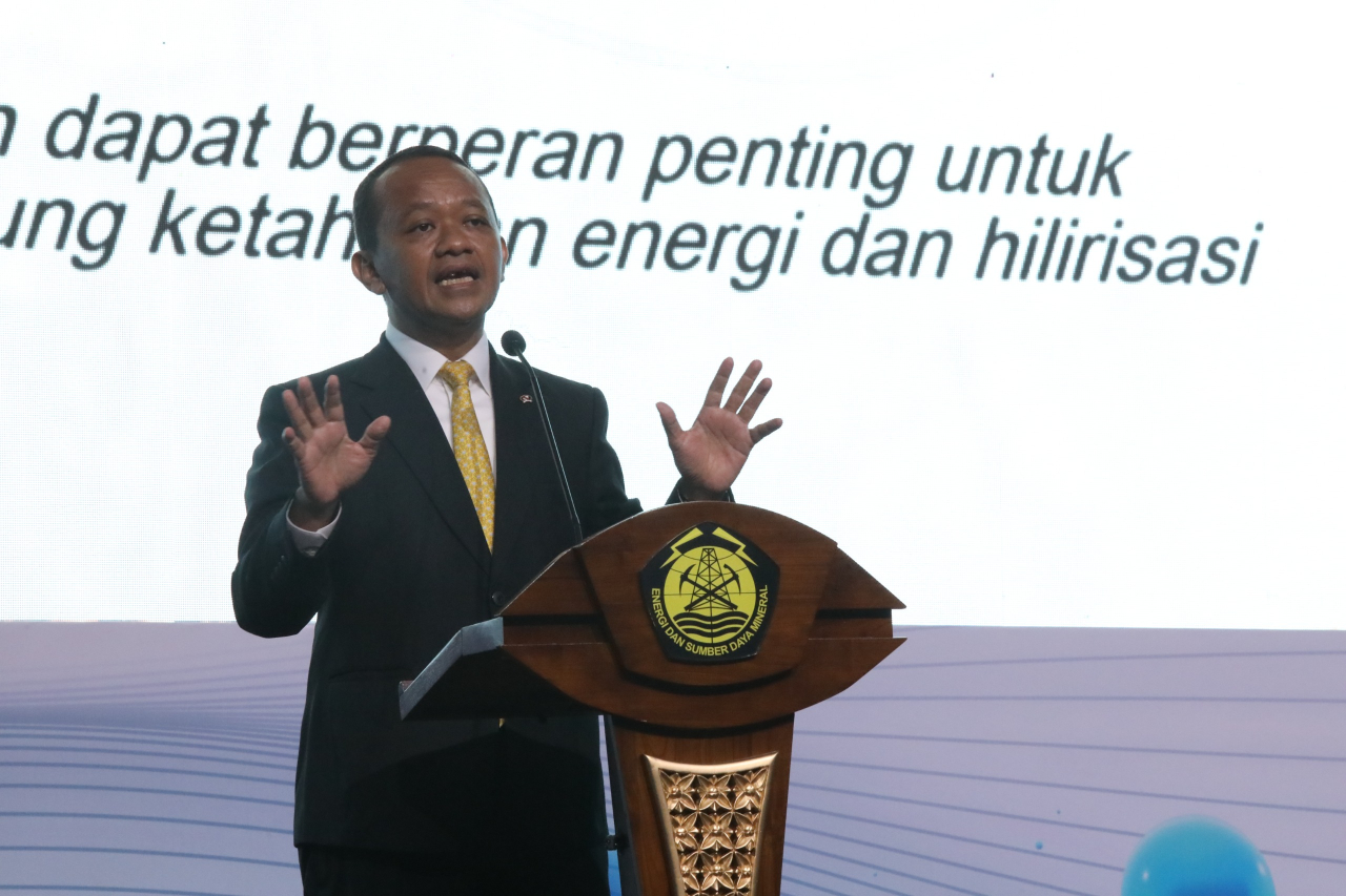 Menteri ESDM Bahlil Lahadalia memberikan sambutan saat membuka GHES 2025 di Jakarta, Selasa (15/4/2025). Foto/Humas PLN