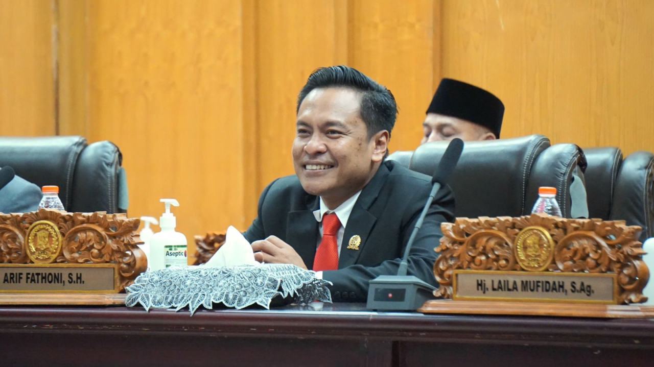 Wakil Ketua DPRD Kota Surabaya Arif Fathoni