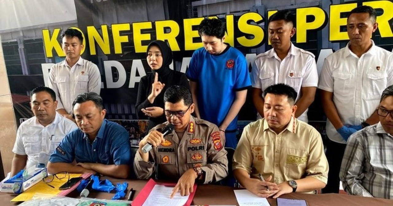 Oknum residen anestesi dari PPDS FK Unpad, Priguna Anugerah P ditetapkan sebagai tersangka dalam kasus dugaan pelecehan seksual terhadap FH, anak pasien RSHS.