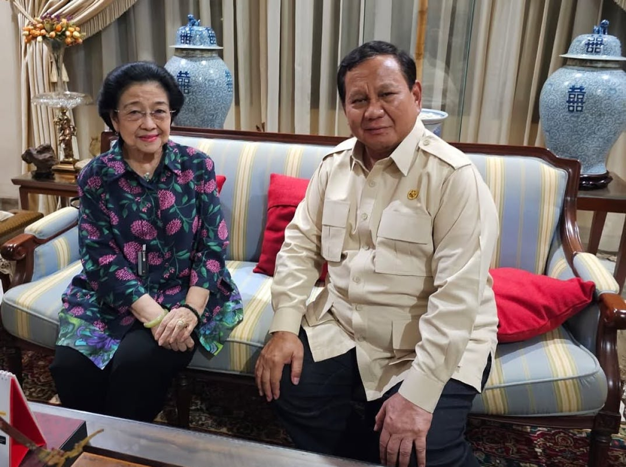 Prabowo Subianto bertemu dengan Megawati Soekarnoputri. (foto: instagram sufmi dasco)