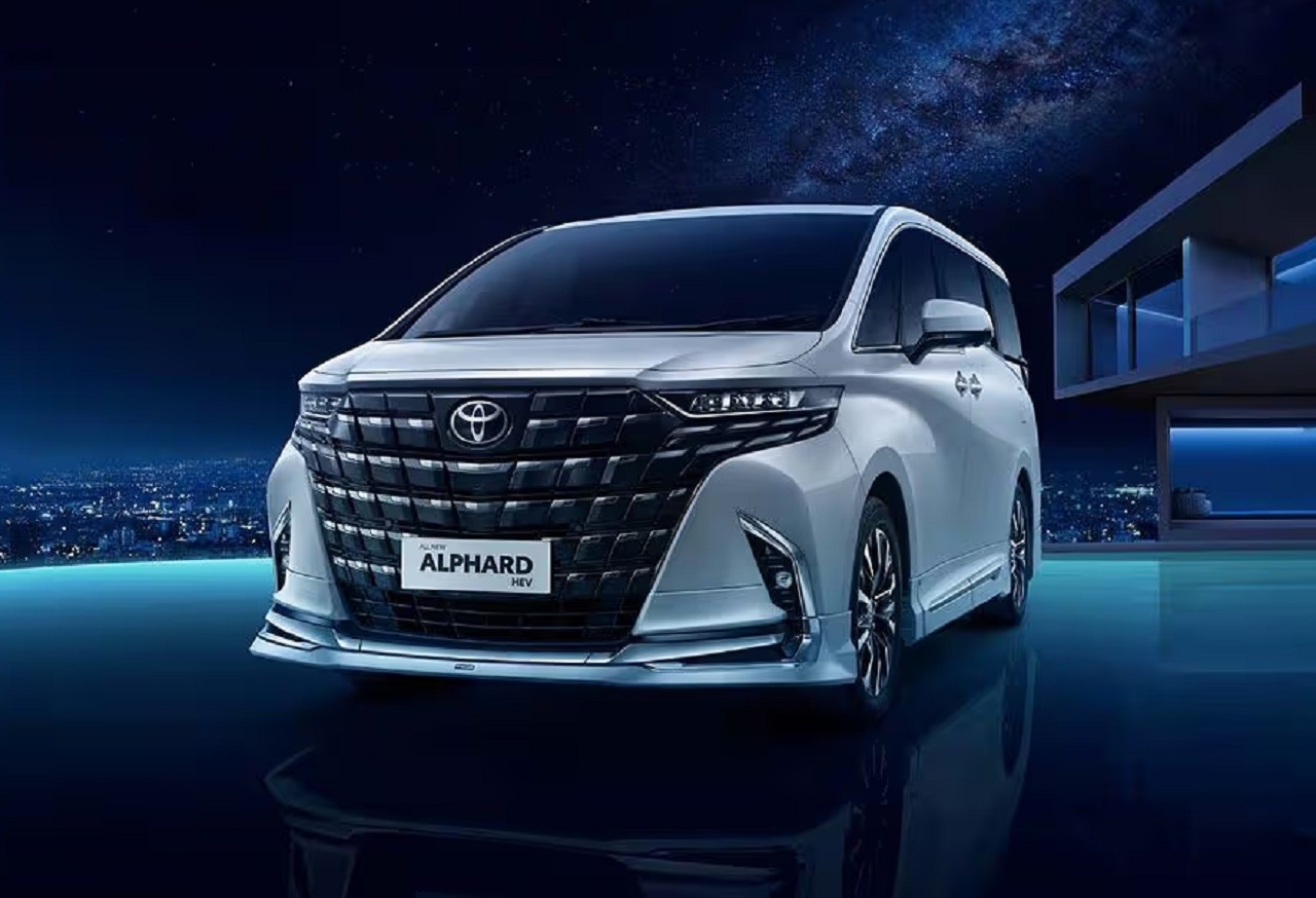 Toyota Alphard. SP/ JKT