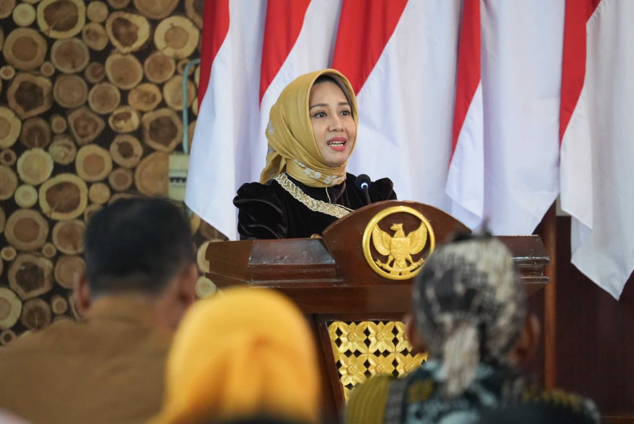 Wali Kota Mojokerto Ika Puspitasari Membuka Bimtek Bagi Pengelola Dana BOSP. SP/Dwy AS