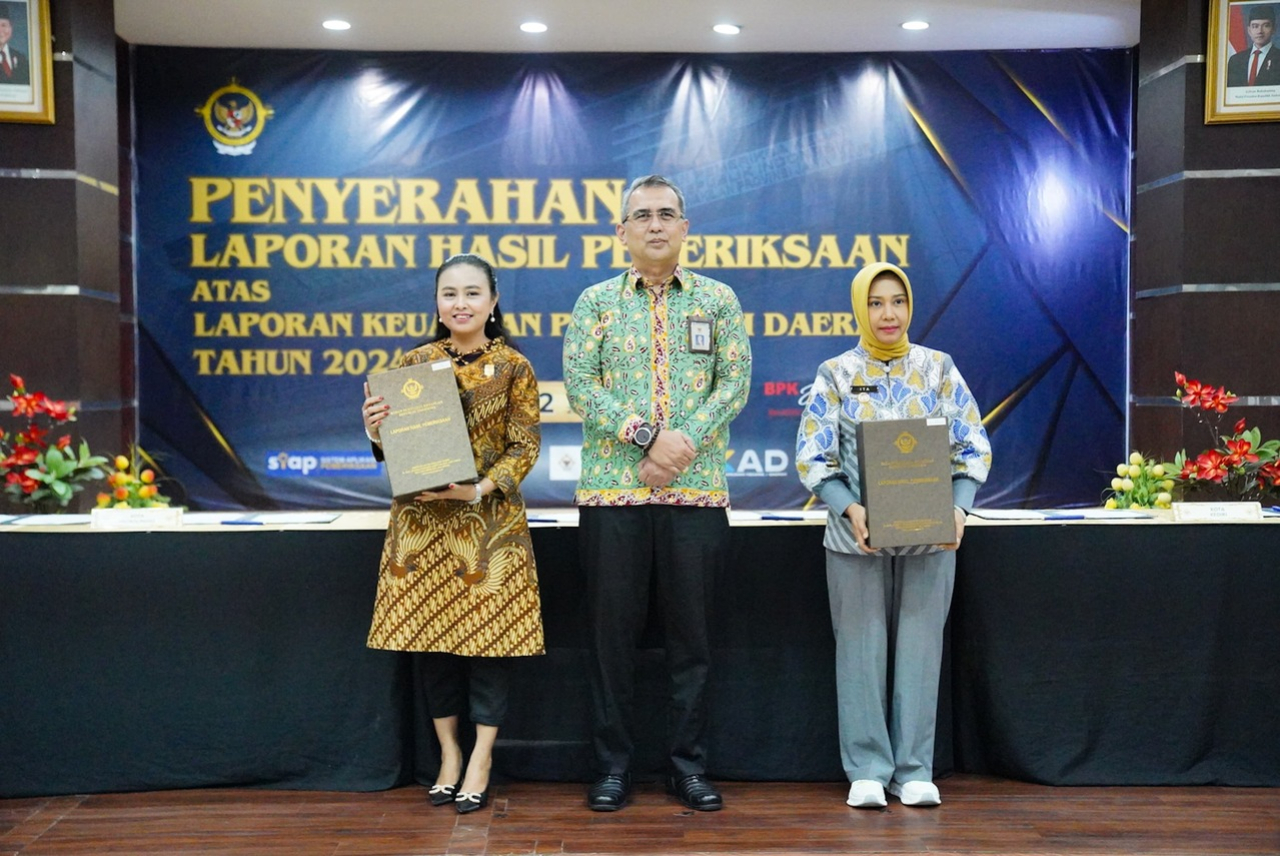 Walikota Ning Uraxaaat menerima WTP dari Badan Pemeriksa Keuangan (BPK) RI atas Laporan Keuangan Pemerintah Daerah (LKPD) Tahun Anggaran 2024. SP/ DWI