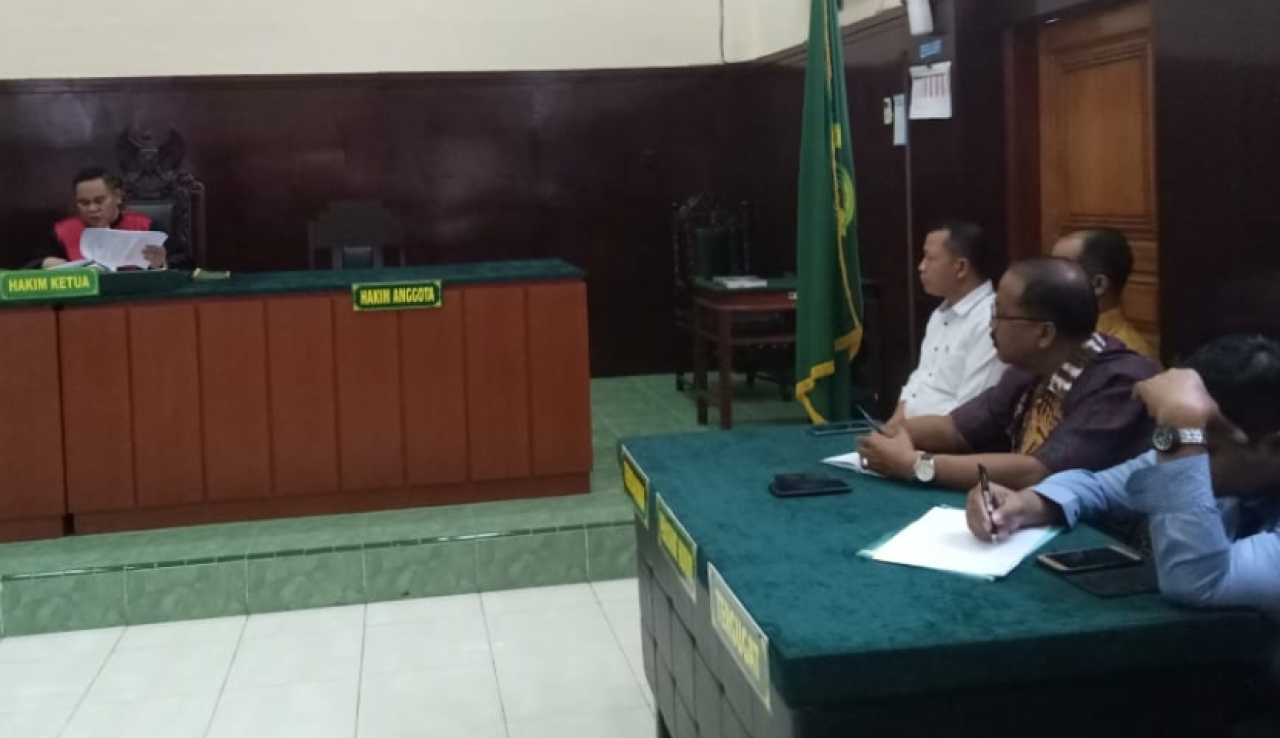 Suasana sidang praperadilan qnet.