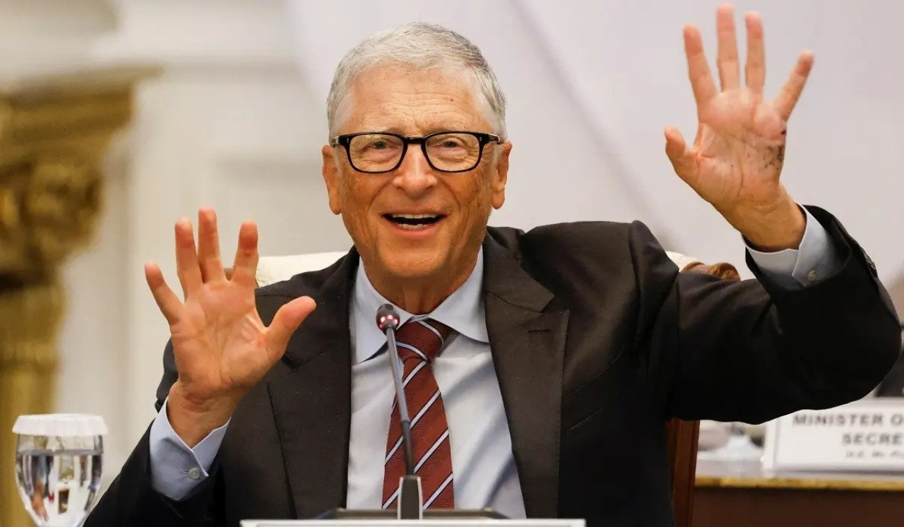 Momen Bill Gates saat berdialog dan diskusi dengan Presiden Prabowo dan jajaran menteri dari Kabinet Merah Putih.