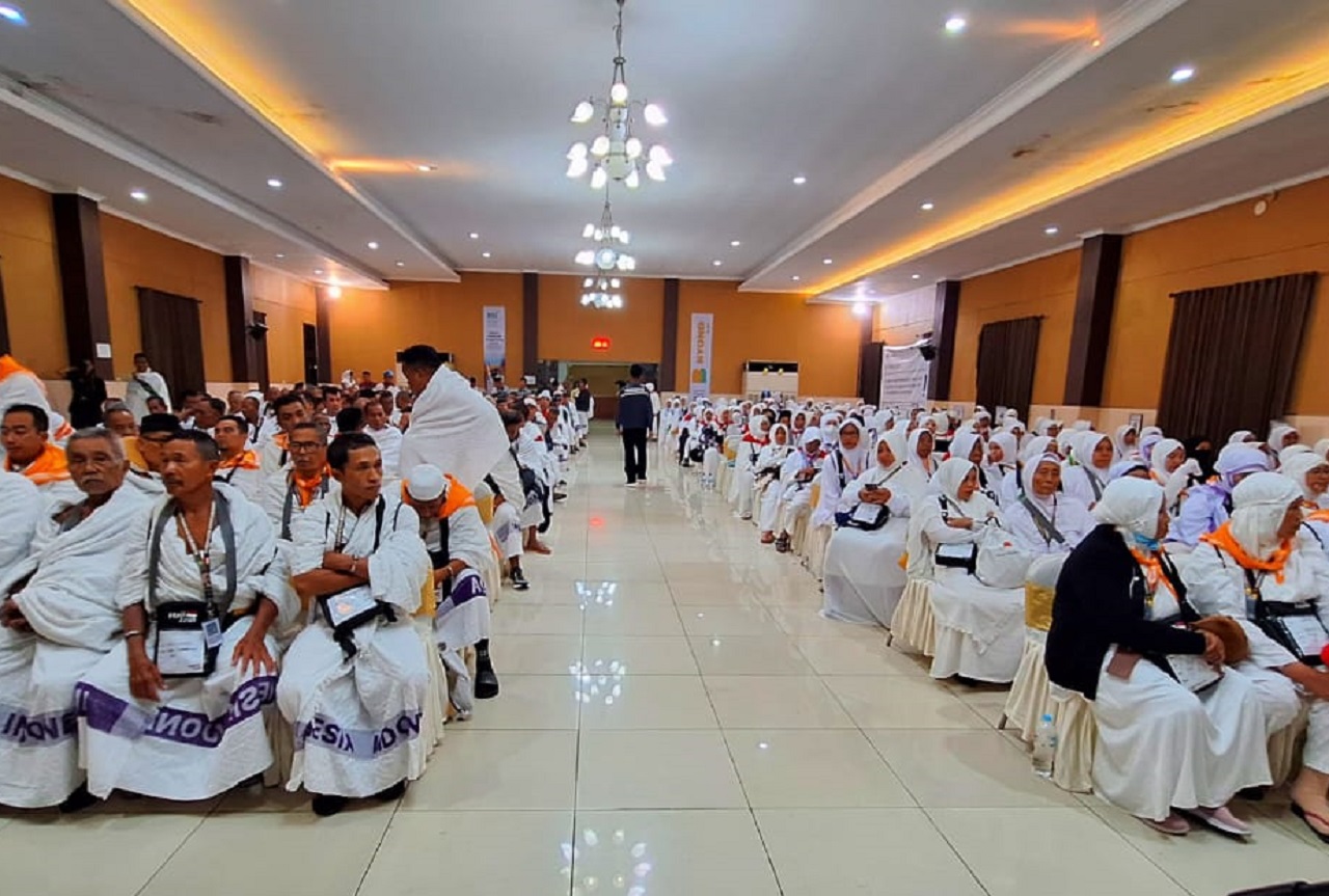 672 jemaah haji asal Bali tiba lebih awal di Asrama Haji Surabaya. Kloter 71 & 72 siap diberangkatkan. SP/ Achmad Adi