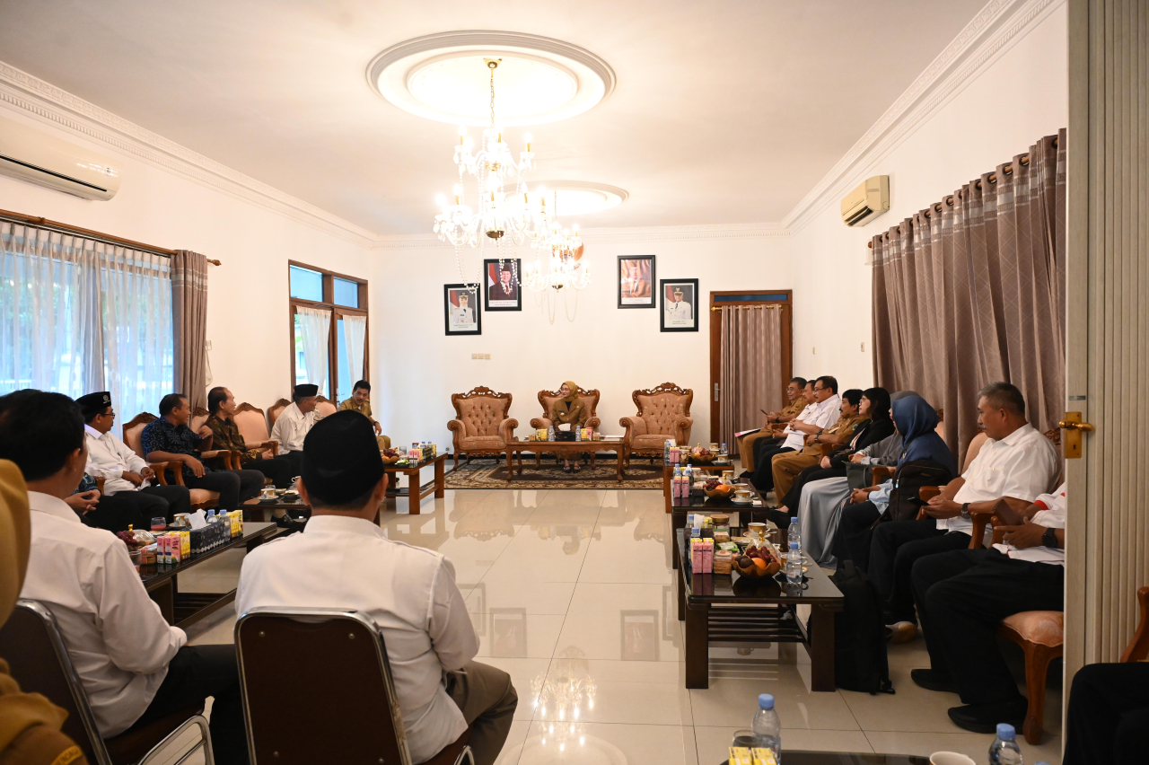 Wali Kota Kediri Vinanda saat bertemu belasan Rektor Universitas se-Kota Kediri