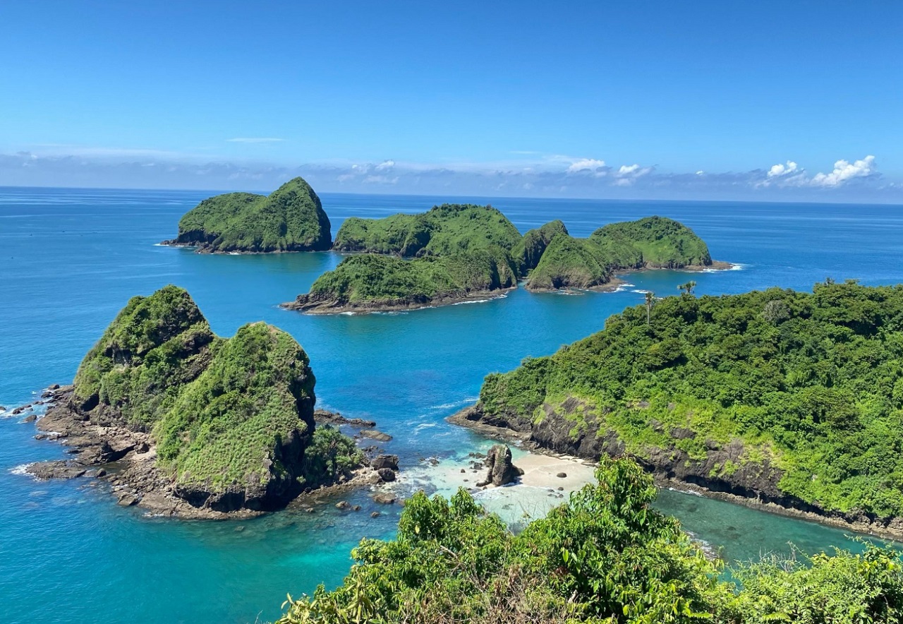 Pesona Pulau Bedil yang berada di Dusun Pancer, Desa Sumberagung, Kecamatan Pesanggaran, Banyuwangi, Jawa Timur. SP/ BYW