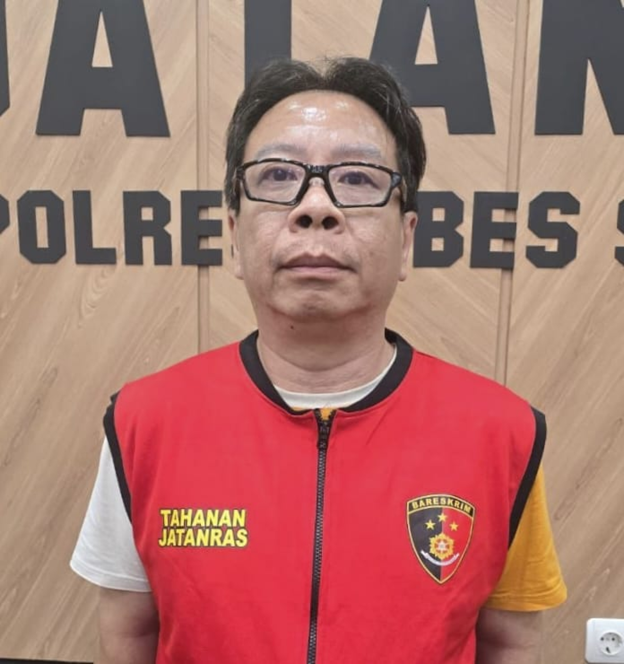 Suami Jan Hwa Diana, Handy Soenaryo usai ditetapkan sebagai tersangka dalam kasus perusakan mobil milik kontraktor Paul Stephnus. SP/Istimewa